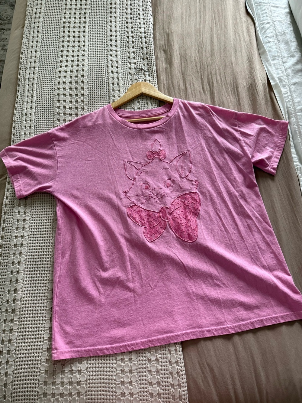 Disney Aristocats Pink Short Sleeve Tee Size XL